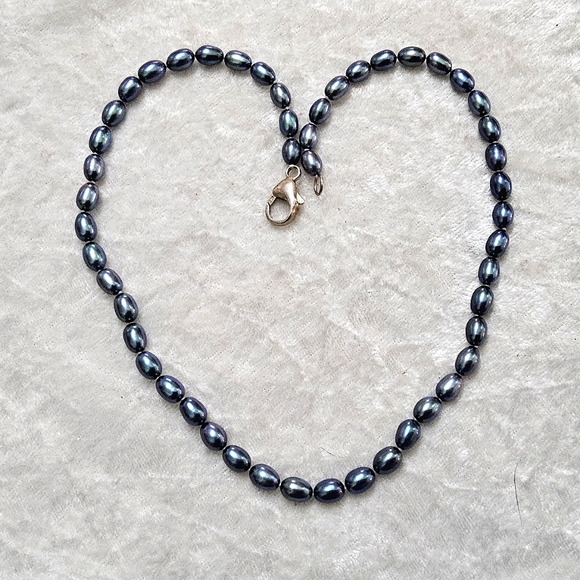 Sterling Graduated Blue Peacock Pearl Necklace - Picture 7 of 9